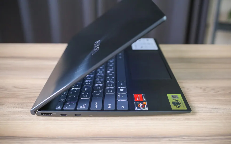 Review – ASUS ZenBook 14 UM425IA จอ 14″ IPS sRGB 93% เบา 1.22 โล สเปก Ryzen™ 4000U ได้แรม 8-16GB / SSD 512GB มี Office แท้ ประกัน 3 ปี On-site